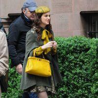 Celebrities on the set of 'Gossip Girl' filming on location | Picture 114489